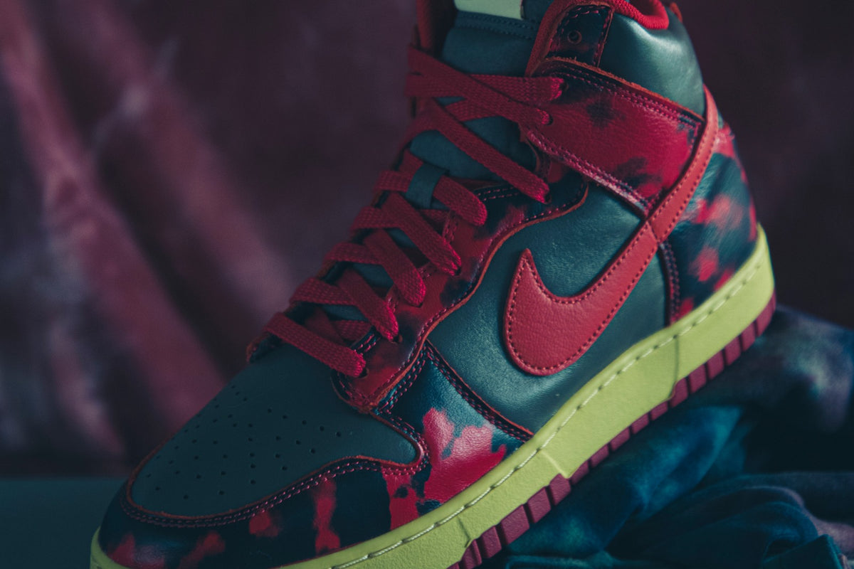 RAFFLE: NIKE DUNK HIGH 1985 RED "ACID WASH"