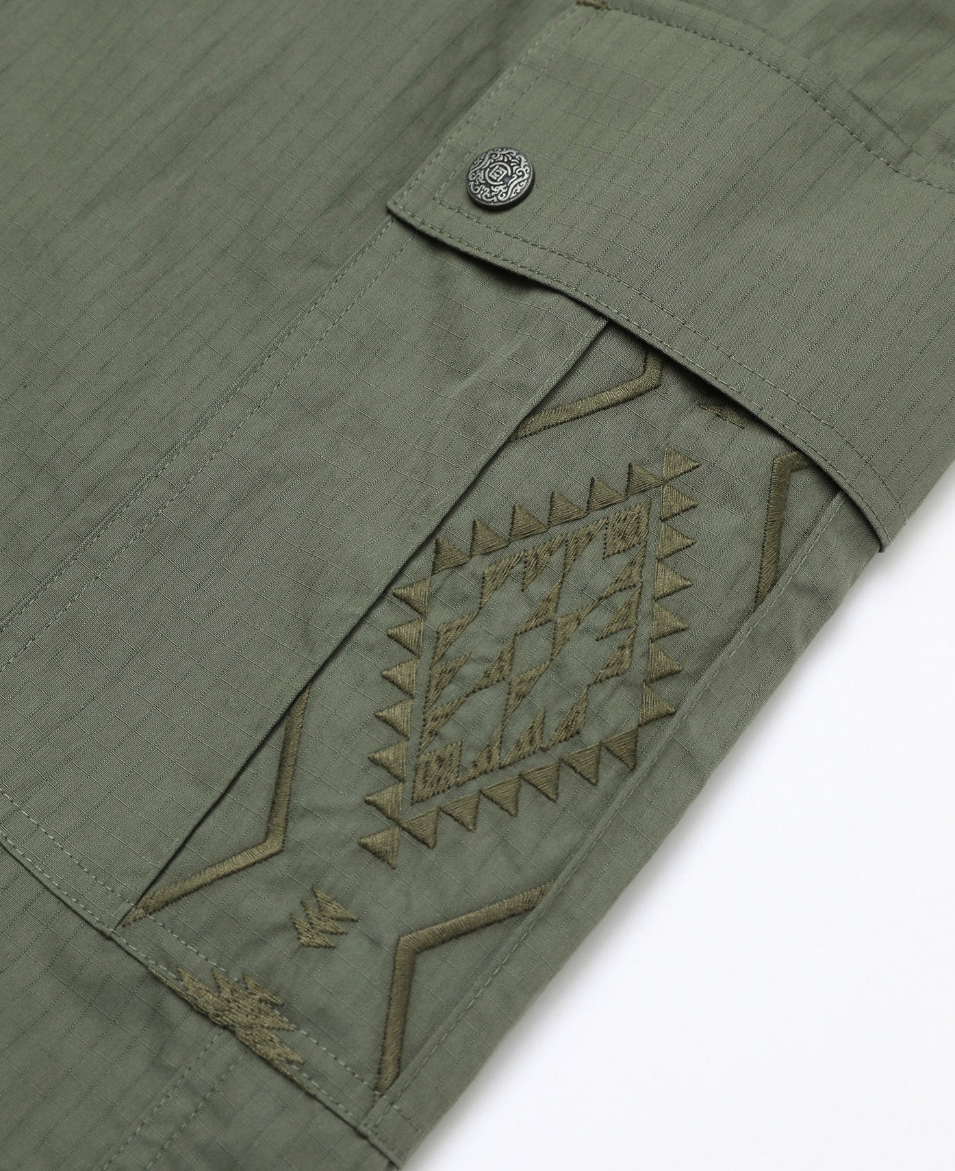 Embroidery Cargo Shorts (Olive)
