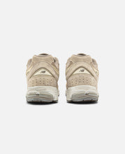 2002R (Beige)